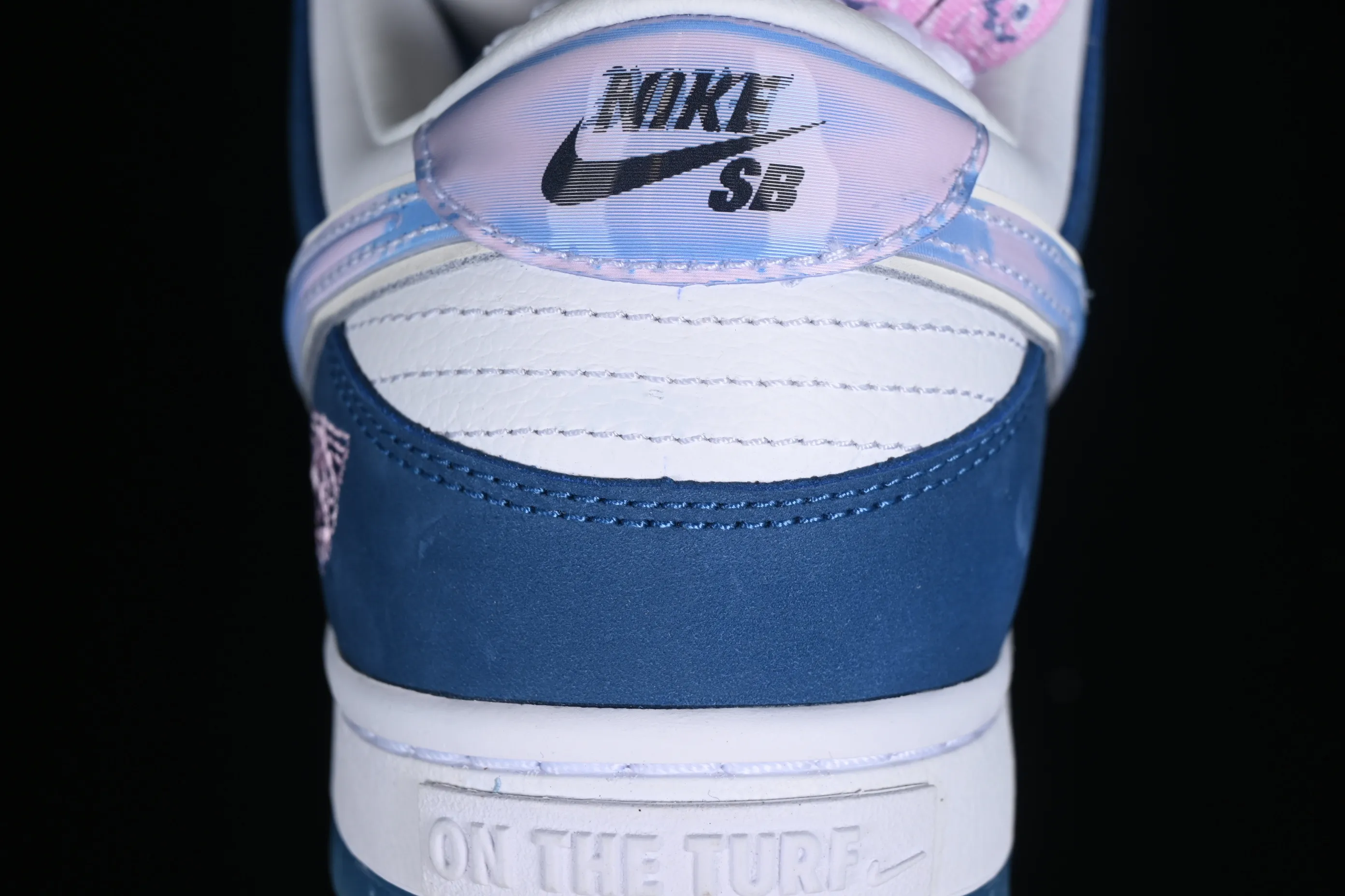 All categories Nk SB Dunk series Nk SB Dunk Low low-top sneakers M version pure original Born x Raised x Nk SB Dunk American street style joint model SB low-top sports and leisure sneakers FN7819-400